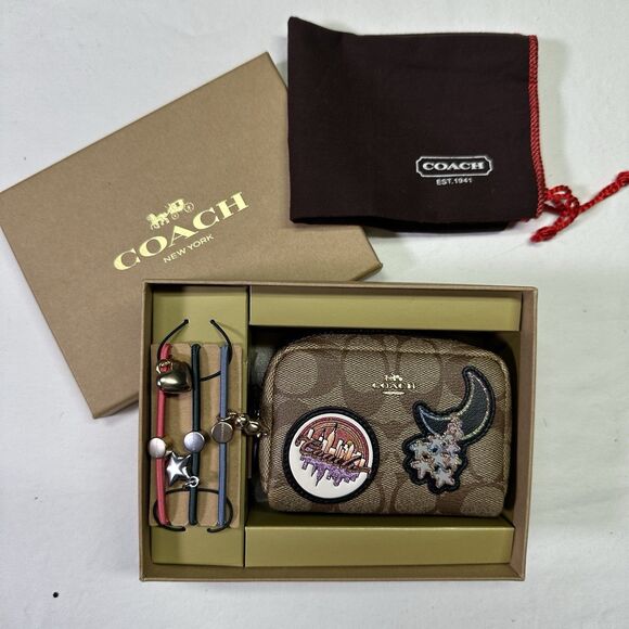 Coach Mini Cosmetic Case Gift Set w/ Patches + Charms (NEW in Box) - Picture 1 of 8